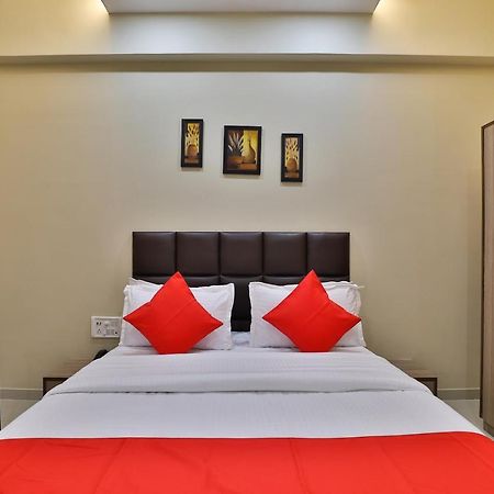 โอโย 28429 โฮเต็ล ซิตาเดล Hotel สุรัต ภายนอก รูปภาพ